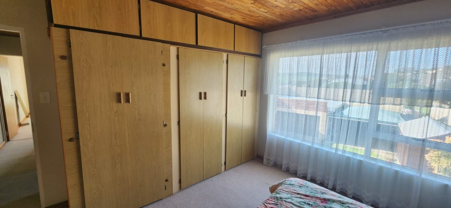 4 Bedroom Property for Sale in Fraaiuitsig Western Cape